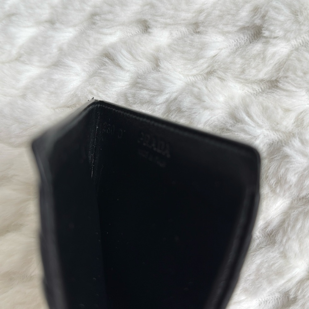 Prada Leather Card Holder-Authentic-USED - Picture 8 of 12